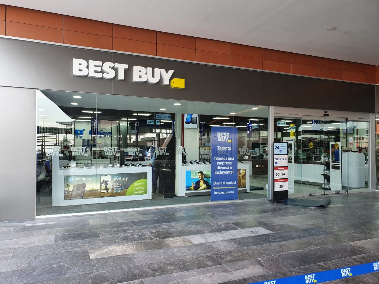 Best buy. Бест бай магазин. Bestbuy Ереван. Best buy открывается в Москве!. Модель best buy.