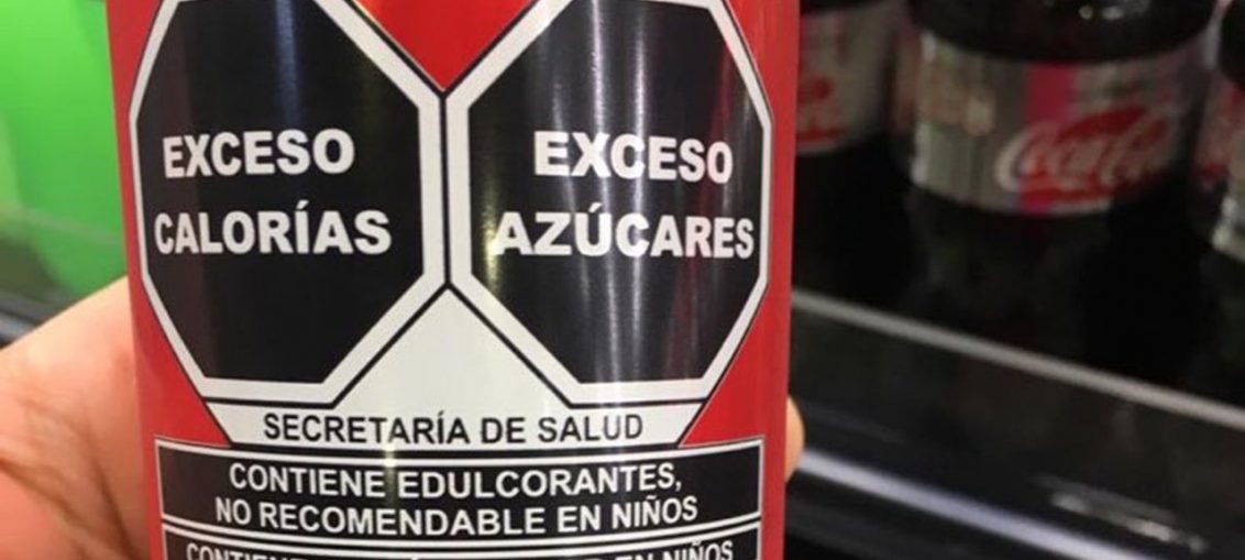 CocaCola se apega a la NOM051 y aplica nuevo etiquetado  Estrategia